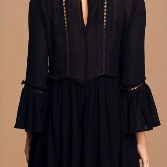 LULU’S In the Meadows Black Crochet Lace Babydoll Dress NWT SZ M - Picture 2 of 5